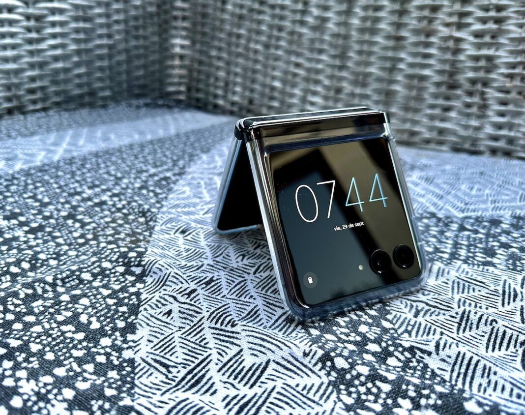 Motorola Razr 40 Ultra: Un plegable que redefine la experiencia móvil Motorola Razr 40 Ultra