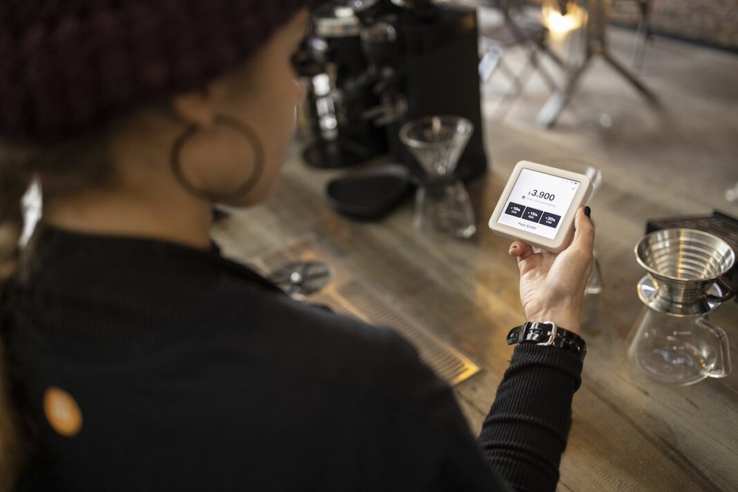 SumUp y Mastercard se unen para lanzar una tarjeta gratuita para emprendedores, comercios y pymes tarjeta gratuita para emprendedores