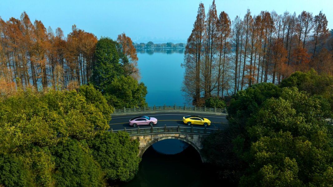 Geely Auto inicia la entrega del Electric Yinhe E8 Sedan Electric Yinhe E8 Sedan