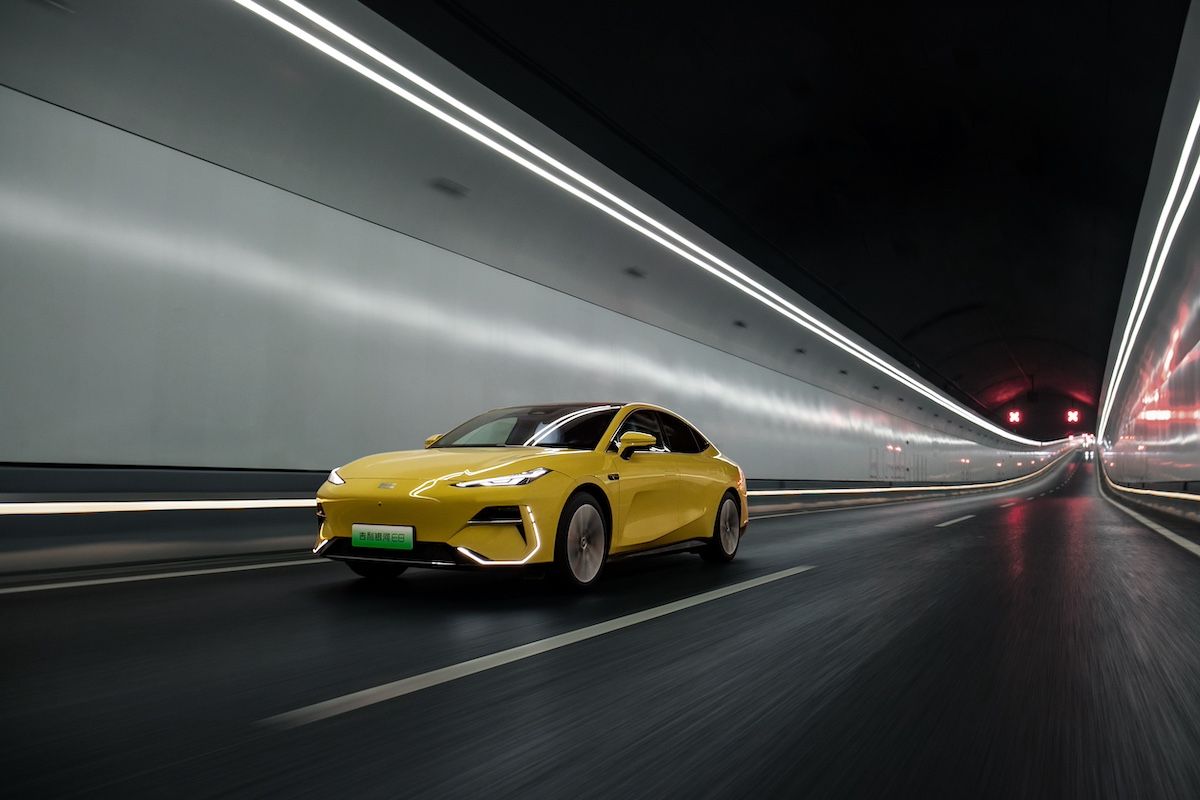 Electric Yinhe E8 Sedan