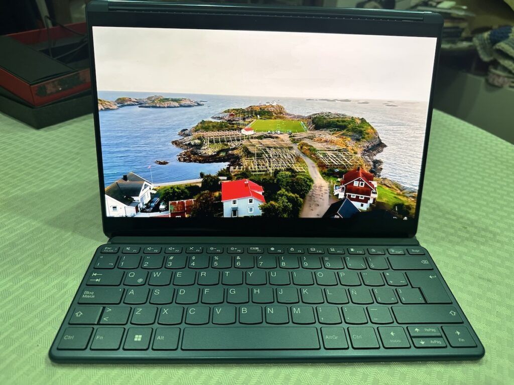 Lenovo Yoga Book 9i