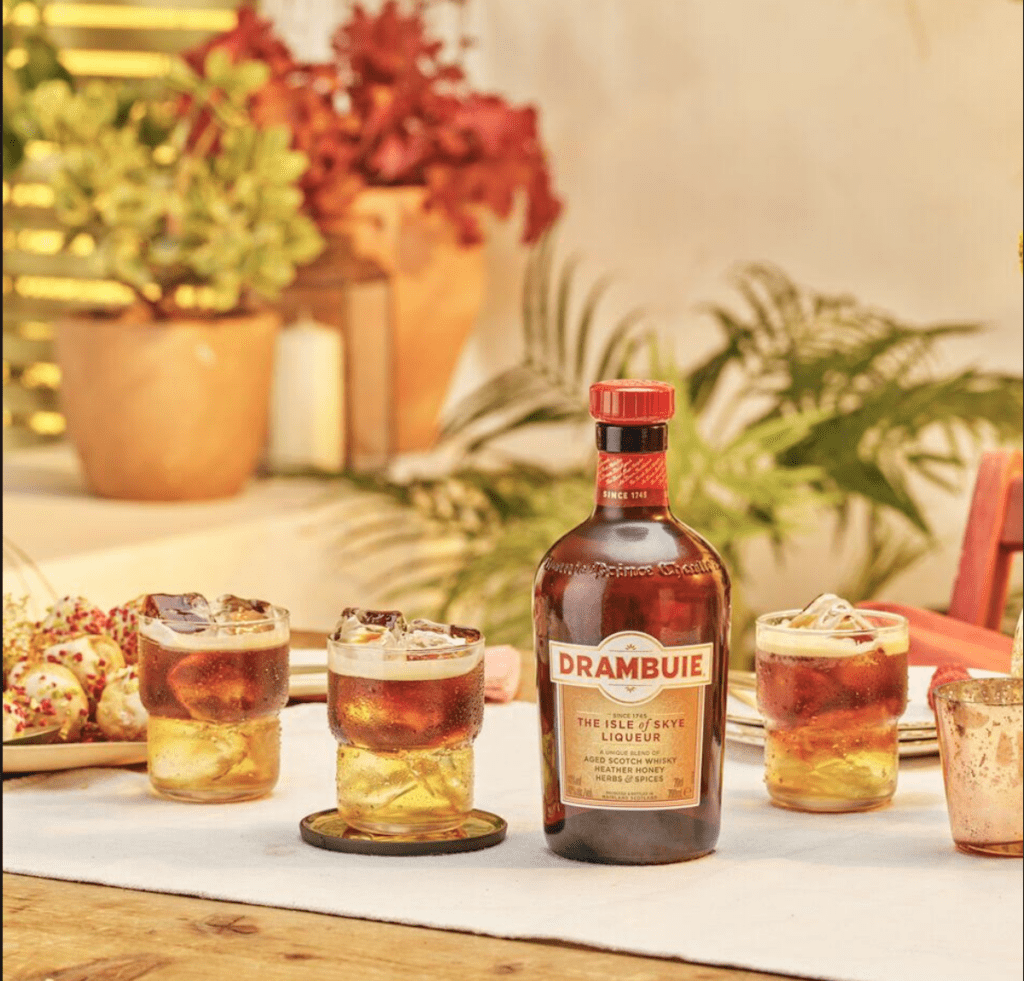 coctelería con café