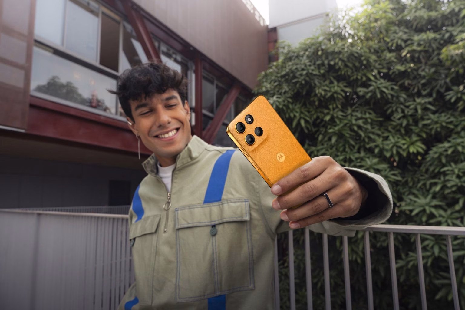 Motorola dispone de celulares con mucho almacenamiento: Económicos y en cuotas 2 celulares con mucho almacenamiento