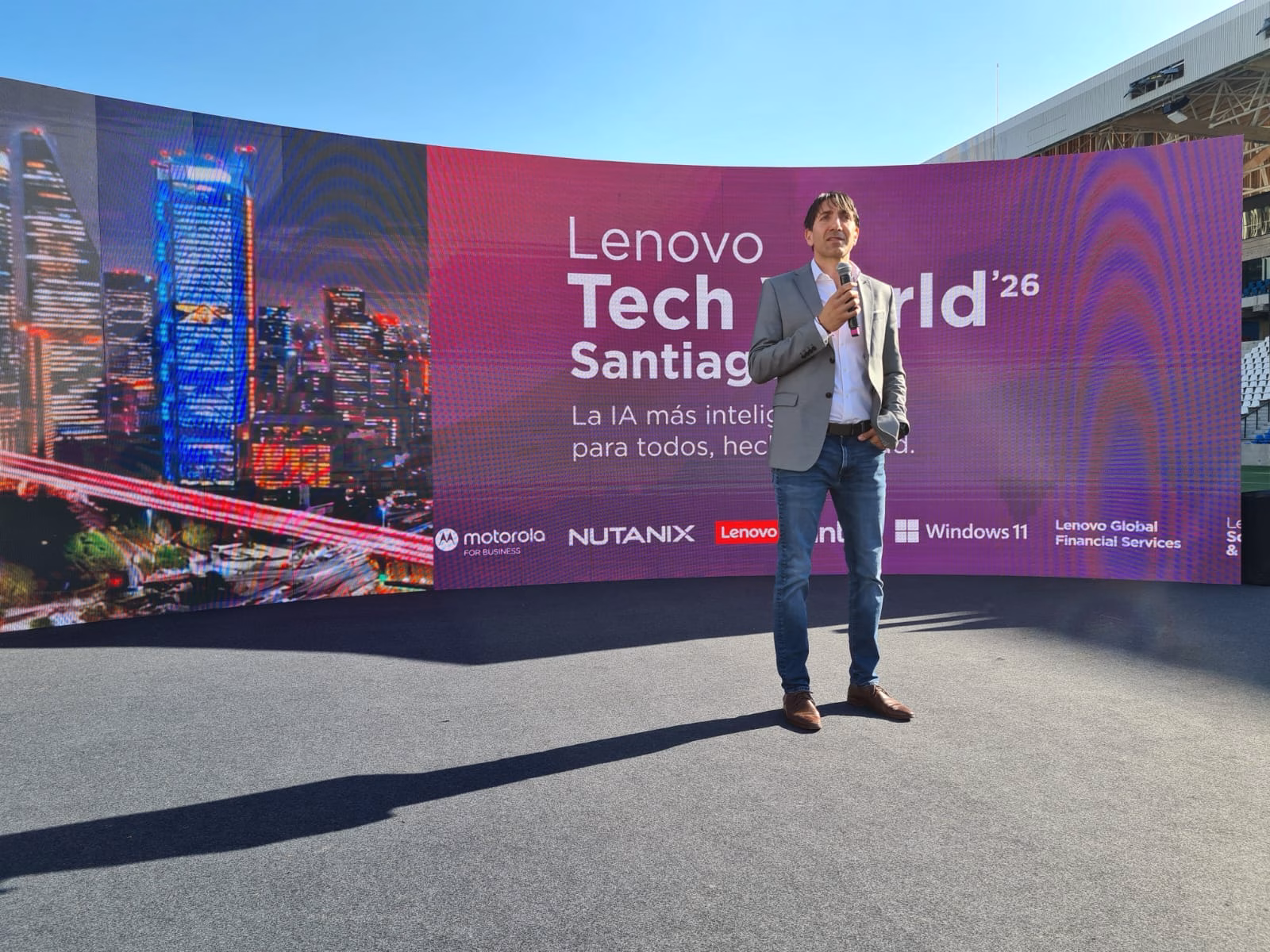 Lenovo Tech World Chile muestra cómo la IA híbrida impulsa la próxima generación de tecnología 3 Lenovo Tech World Chile