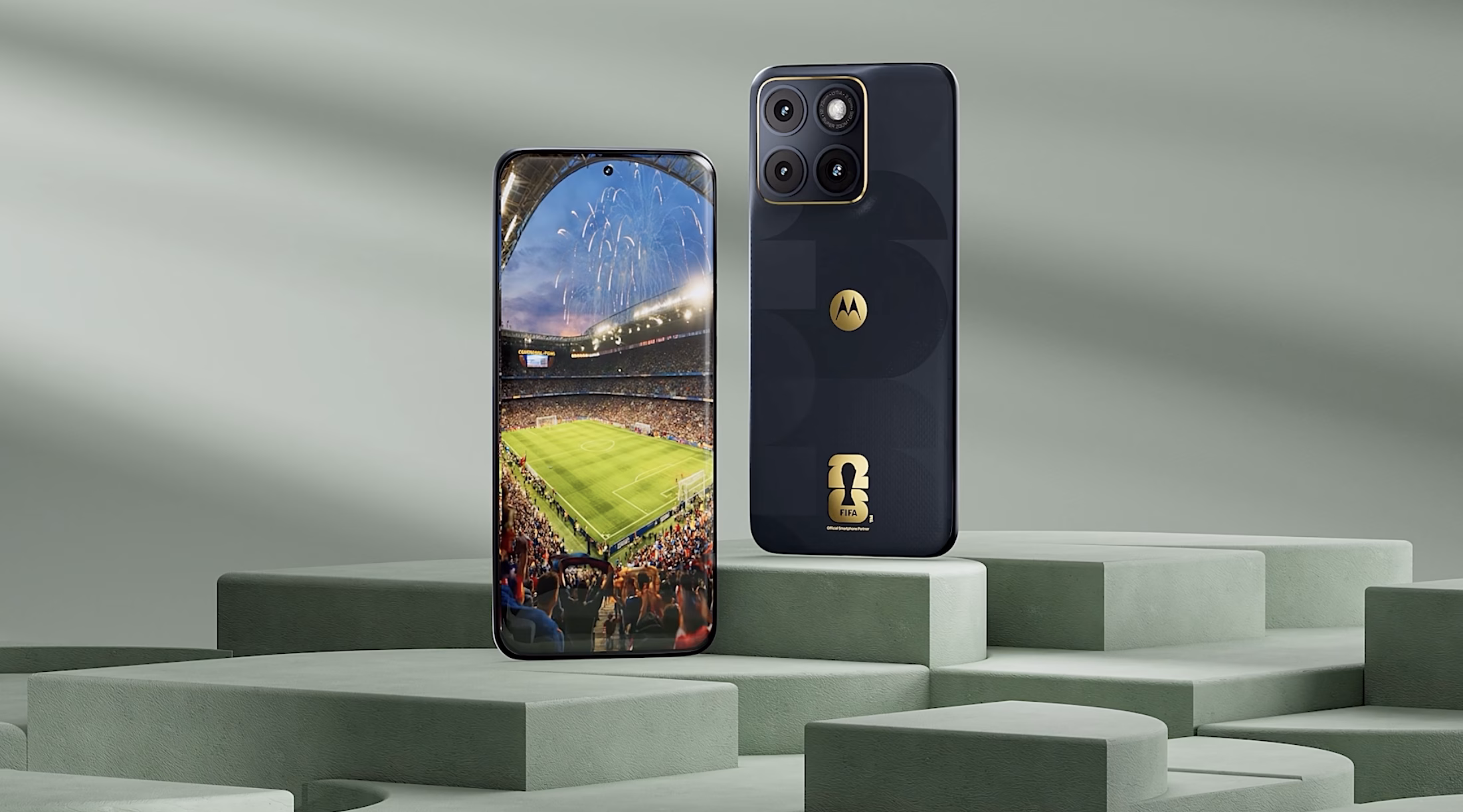 Motorola celebra la llegada a Chile de los razr fold FIFA World Cup 26 Collection con entradas para la Copa Mundial 2 edge 70 fusion FIFA World Cup 26 Collection