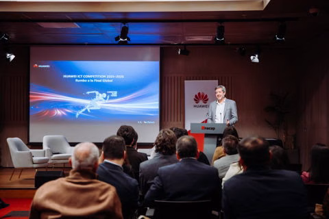 Estudiantes representarán a Chile en la final mundial del Huawei ICT Competition 2 Huawei ICT Competition