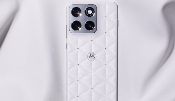 Lujo, moda y rendimiento Motorola Edge 70 Swarovski Edition