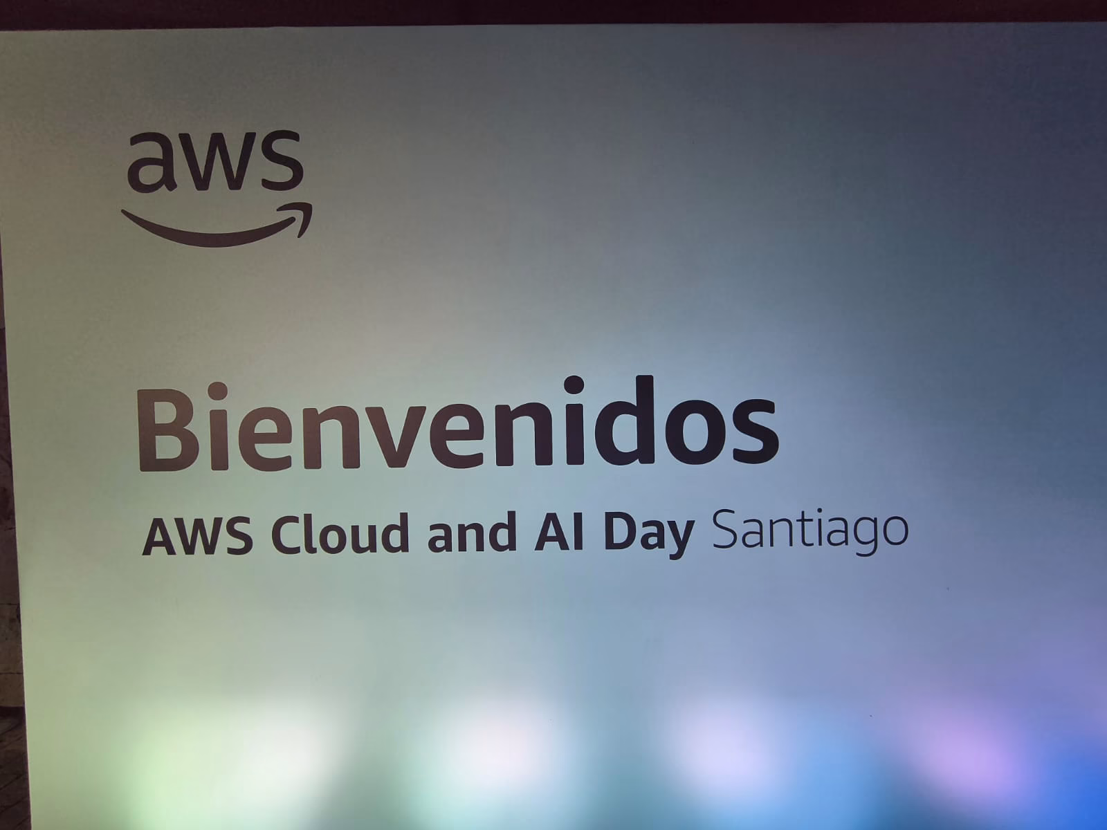 IA en Chile: Startups lideran la adopción y las empresas enfrentan brechas de talento y regulación 1 Estudio de AWS y la IA en Chile